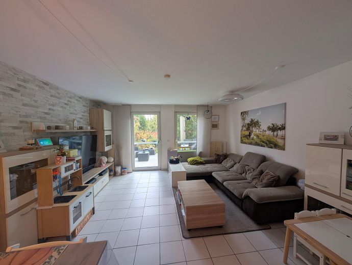 EG-Wohnzimmer mit Gartenblick