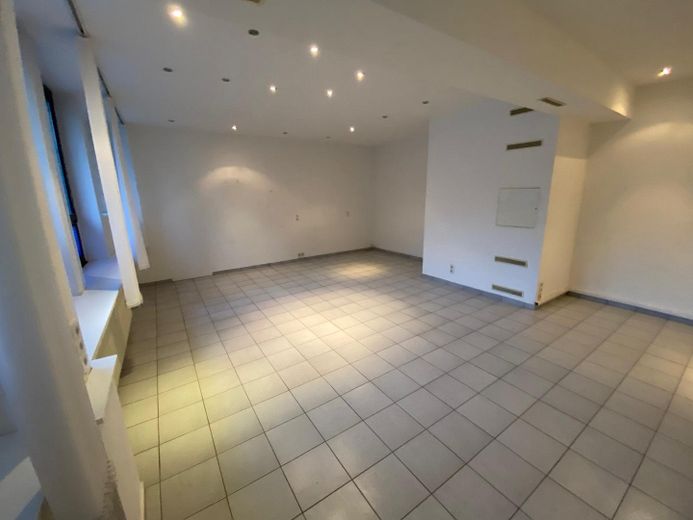 Lager-/Produktionsfläche mit Büro in Wuppertal-Vohwinkel – Büro