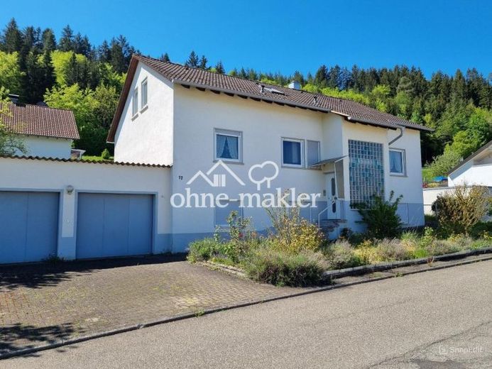 Großzügiges Einfamilienhaus mit 4 Garagen – Provisionsfrei – Ideal für große Familien – Foto 1