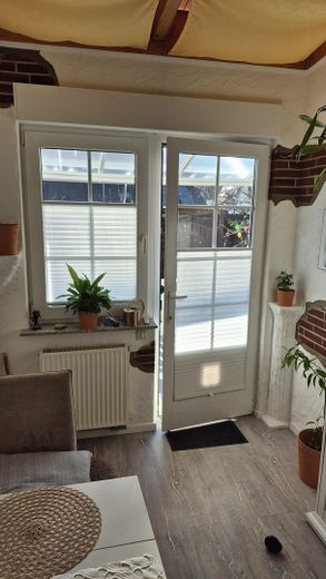 Charmantes Einfamilienhaus in ruhiger zentraler Lage – Ausgang zur Terrasse