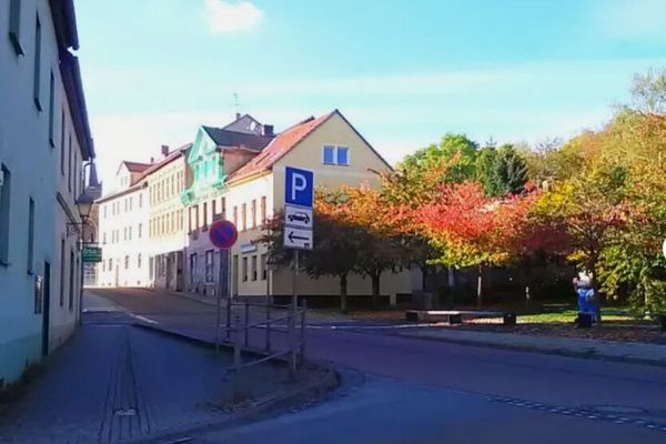 Terreno edificabile centrale a Eisleben con grande giardino e potenziale di sviluppo