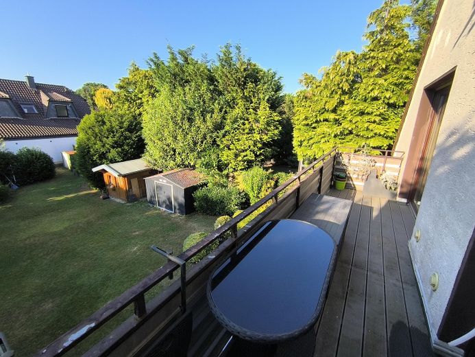 2-Familienhaus mit großem Garten – 1.OG-Balkon-Garten