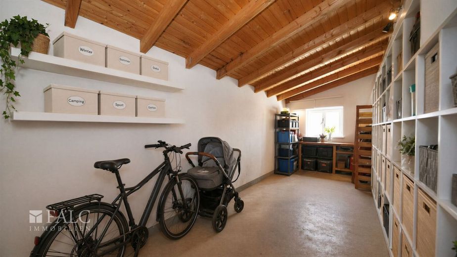 Elegant mit viel Platz - FALC Immobilien – Platz für selten genutzte Dinge