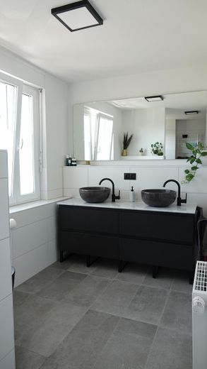 Waschtisch im Bad OG