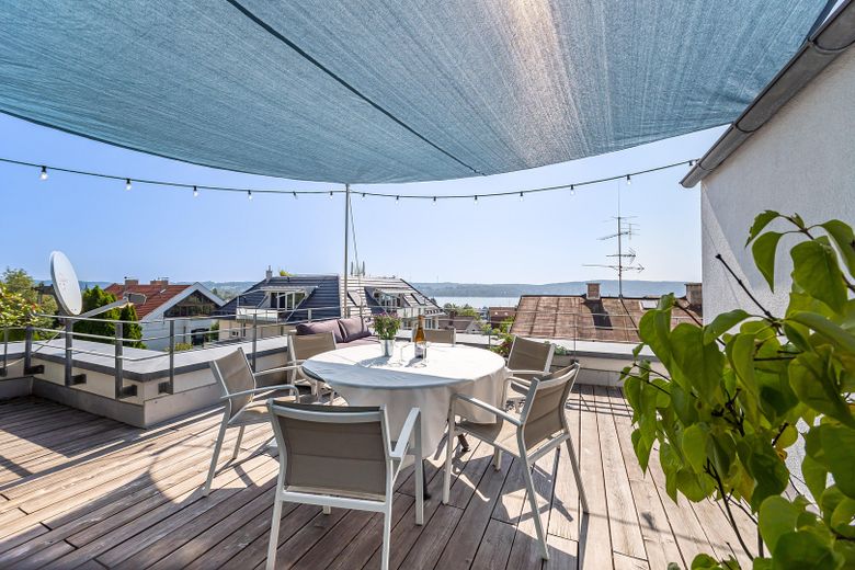 Villa esclusiva con vista sulle Alpi e sul lago, dotazioni di lusso e ampie terrazze – Dachterrasse