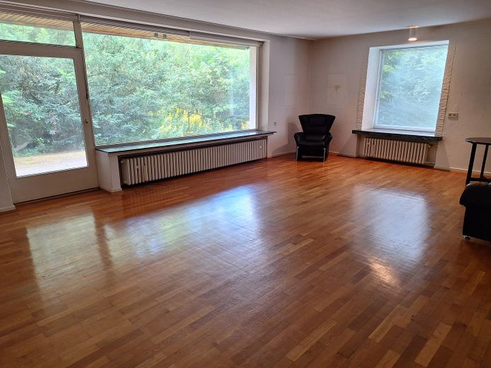 Wohnzimmer mit Terrassentür