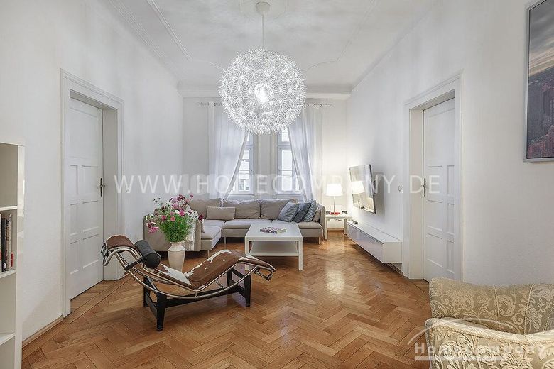 Exklusive 4-Zimmer-Altbauwohnung mit Balkon  &  Tiefgarage in Top-Lage – fae4cfbfea8ab818195987f2055b6cd37ec3ad63.jpg