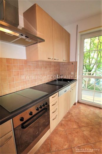 1872024 HomeCompany Dresden सुसज्जित/Furnished प्यार से सजाया गया 2-कमरों वाला अपार्टमेंट, केंद्र के पास! लिफ्ट और बालकनी, अधिकतम 3 व्यक्ति – 815802f6324837c3952f1ea72722577d60fdd7d7.jpg