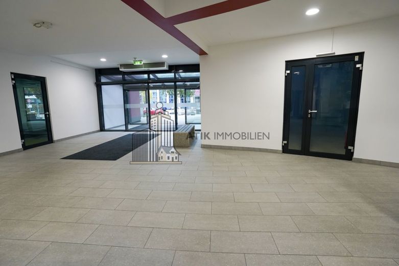 ATIK: Einzelhandelsflächen im Gesundheits- und Ärztezentrum Lusanum – Eingangsbereich