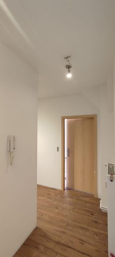 Frisch renovierte 2 Zimmerwohnung – Foto 4