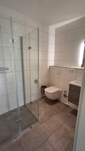 Großzügige 4-Zimmerwohnung in Rostock zwischen Stadtmauer und Warnow gelegen – Gäste Bad