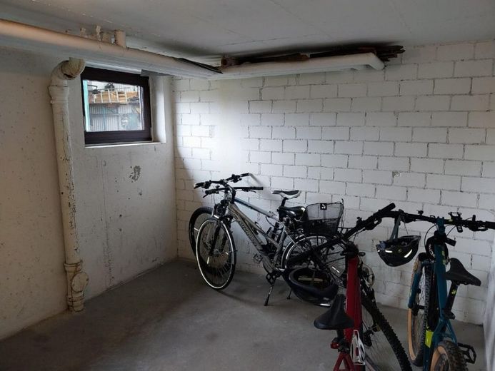 Schöne EG-Wohnung mit Balkon und Einbauküche in guter Lage – Bild 17