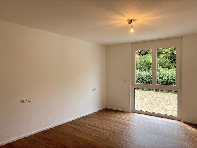Appartement neuf moderne de 2 pièces avec cuisine, balcon et 2 places de stationnement à Nürtingen-Oberensingen – Schlafen
