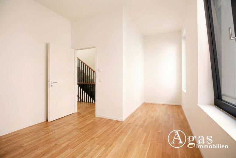 Verde e privato! Townhouse con 5 camere, garage privato e terrazza sul tetto nel cuore di Mitte! – Schlafzimmer 1
