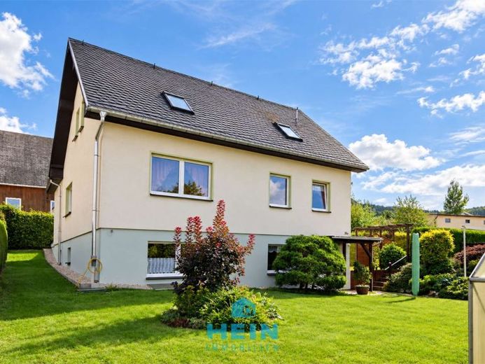 Traumhaftes Platzwunder mit grünem Gartenparadies – Ihr neues Zuhause mit Potenzial in Lauter! – Foto 1
