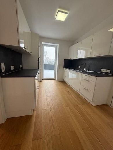 Luxus DG-Wohnung im Zentrum von Nienburg mit großem Balkon – Foto 4