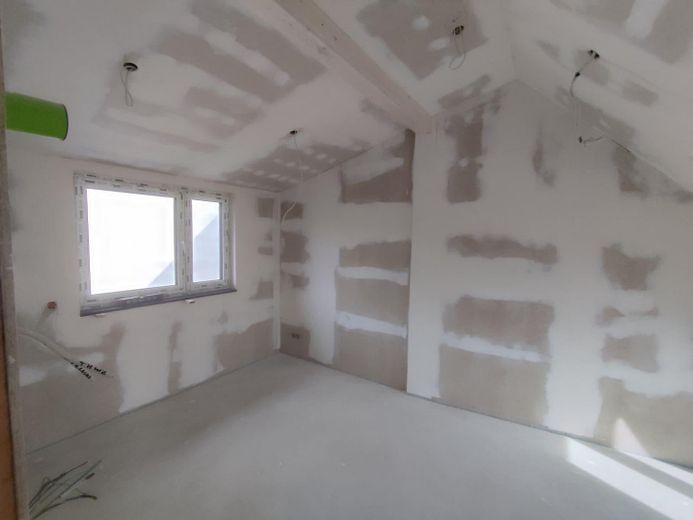 Arbeits- / Kinderzimmer_2