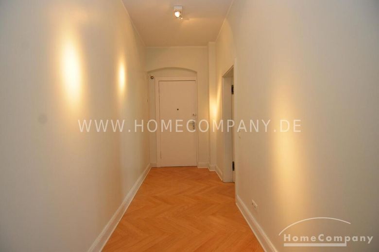 Sehr 2 Zi schöne Wohnung nähe Hauptbahnhof – e0701f9cdc40112554540e578c4ed5439ec762d8.jpg