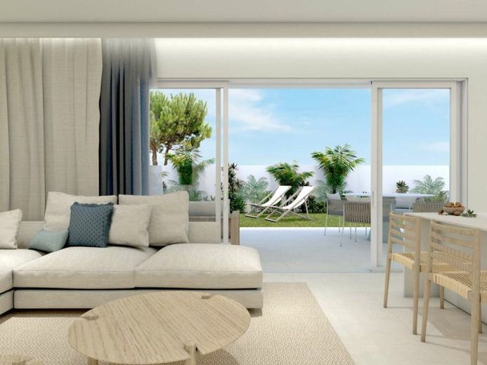 Erdgeschosswohnung ganz nah am Meer mit Pool – Foto 1