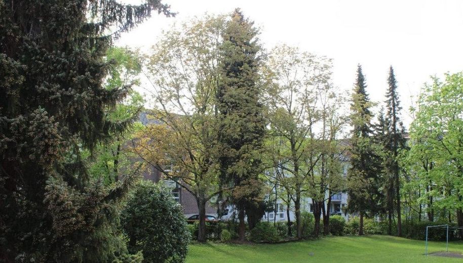 Provisions- & bezugsfrei: Sanierte 4-Zimmer Wohnung mit Klima & Garage – Garten