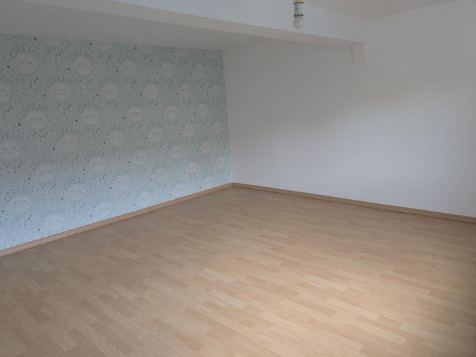 Appartement de 130 m2, 5 pièces, maison avec jardin dans un quartier de Ranstadt – Photo 8