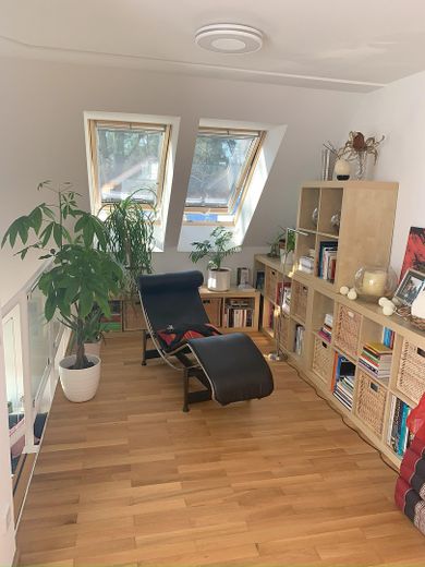 Oferta cenowa! Jasny, wolny od zamieszkania dwupoziomowy DG z dużym tarasem dachowym – Galerie über WZ