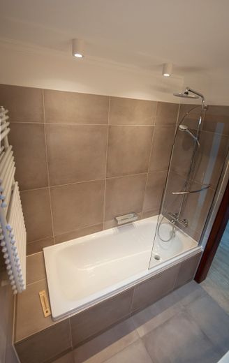 Luxuriöse 3-Zimmer Wohnung in Hoffnungsthal, edle Einbauküche mit Vollausstattung – Badezimmer 5