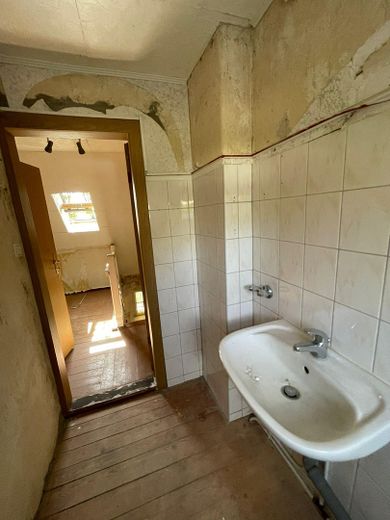 Badezimmer im DG