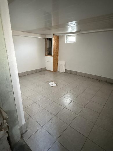 Gelflegte Doppelhaushälfte mit großem 580 m² Grundstück und Carport provisionsfrei bezugsfrei – Büro Keller UG