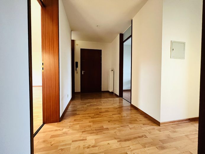 Sehr gepflegte 2,5-Zimmer-Wohnung in Top-Lage mit Terrasse, Garten,Garage in Ro... – Foto 4