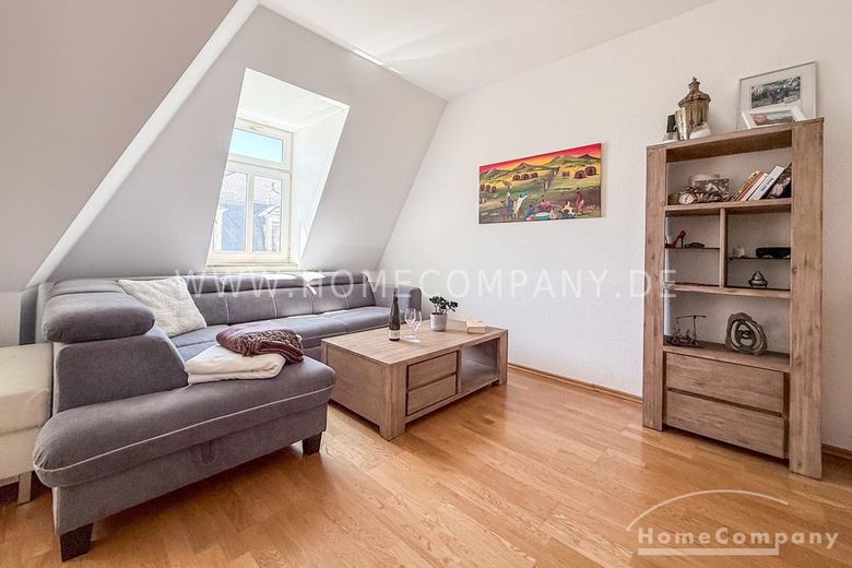 22801 HomeCompany Dresden Möbliert/Furnished 3-Zimmer Maisonette Wohnung in Dresden-Striesen mit Balkon max. 3 Personen – efe5468d2c1a48d65f5eda332d33c686082a1917.jpg