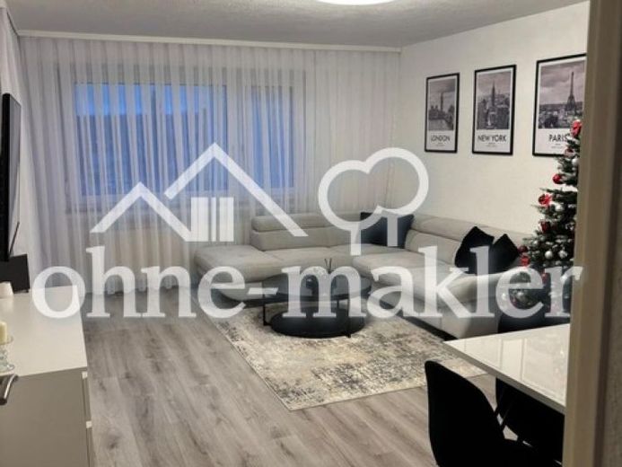 Volledig gerenoveerd & modern: 2-kamerappartement met inbouwkeuken en eigen garage in Gärtringen – Foto 1
