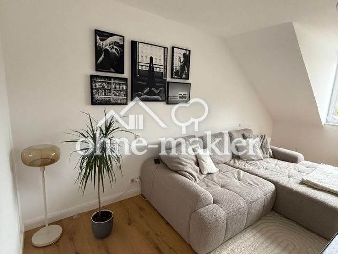 Klimatisierte & helle DG-Wohnung in kernsaniertem Altbau sucht Nachmieter – Foto 1