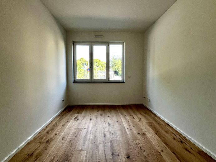 Frechen’de ilk kullanım: Bahçeli ve yüksek kaliteli donanıma sahip modern 3 odalı daire – Schlafzimmer 1 