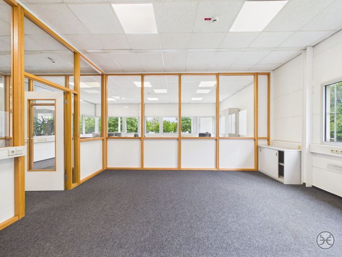Büro &amp; Werkstattflächen in Industriegebiet zu Vermieten | Tweelbäke | Oldenburg – CAM05560G0-PR0049-STILL014