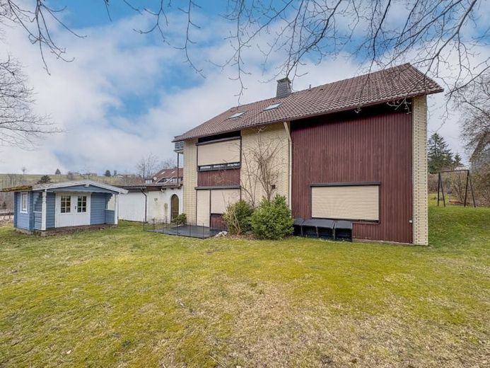 Mehrfamilienhaus mit 3 Wohnungen – vielseitig nutzbar – Foto 1