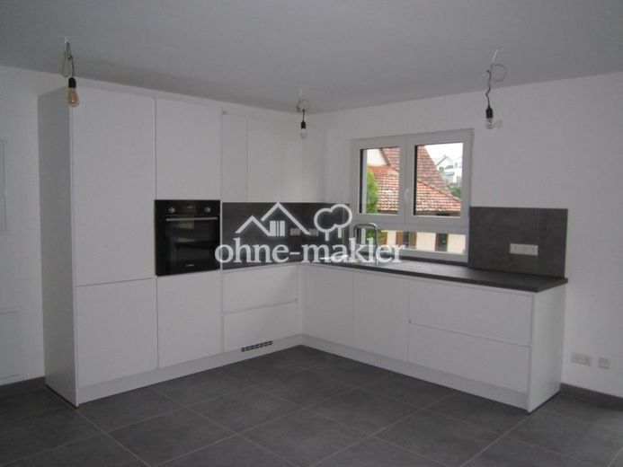 Neubau 2,5-Zimmer-Wohnung 2. OG in Herrenberg mit Küche, Garage, Wallbox, gehobene Ausstattung – Foto 1