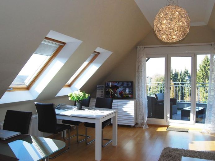 Furnished penthouse apartment***** with 20 sqm south-facing loggia, underground garage (rent incl. all ancillary costs!) – Foto 1