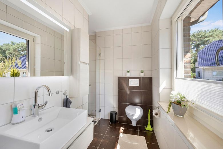 Familienglück auf 209 m² – Einfamilienhaus mit großzügigem Grundstück in Haren-Emmeln – Gästebad