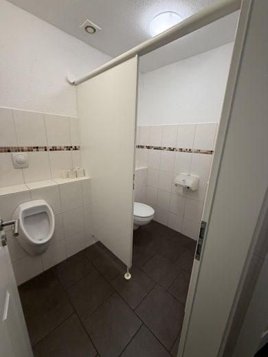 Local commercial attrayant à Hooksiel – 177 m² | Gastronomie, commerce de détail & activité commerciale – Gäste-WC