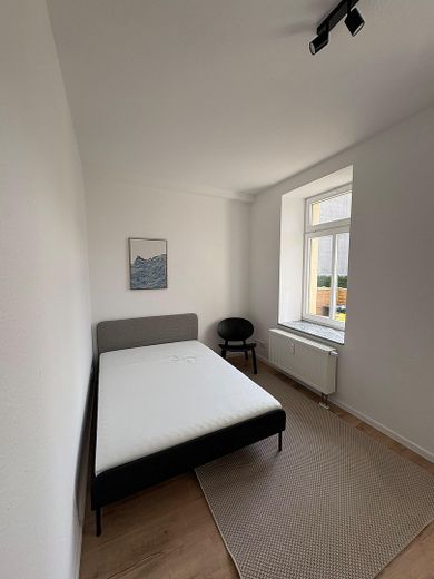 möblierte WG mit 3 Zimmern – Zimmer 3 mit Balkon
