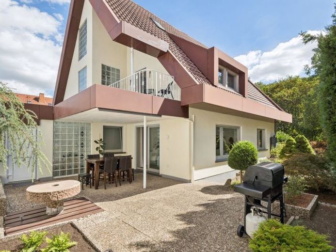 Znakomicie utrzymany dom jednorodzinny w dzielnicy Atzel | 193 m² powierzchni mieszkalnej | Przestronny komfort mieszkania z lukarną – Zdjęcie 1