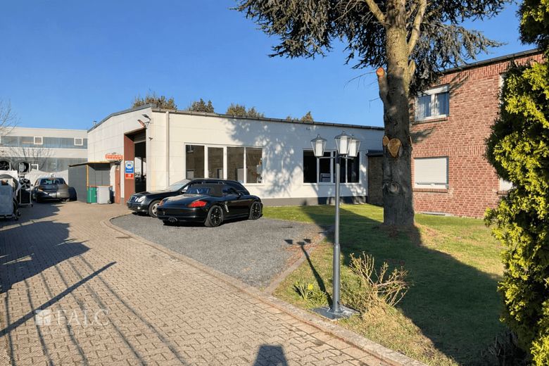 Traumrenditeobjekt mit Wandlungsmöglichkeiten – Parkplatz Halle
