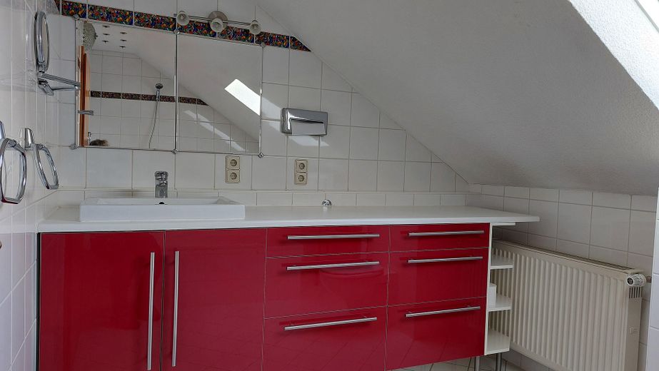 Haus 6 Zimmer 3 Bäder Garage Garten KG-Winkels Südlage – Foto 6