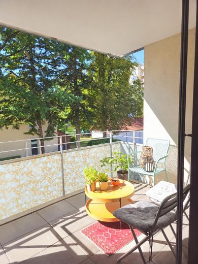 Comfortabel, gemeubeld appartement met parkeerplaats op een centrale locatie in Konstanz – Balkon
