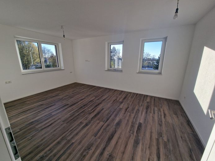 Moderne 3-Zimmer-DG-Wohnung als Erstbezug in Laupheim – Foto 9