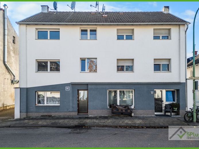 + 5PLUS + RENDITECHANCE: TOP-GEPFLEGTE MAISONETTEWOHNUNG IN DÜREN / LENDERSODRF + – Foto 1