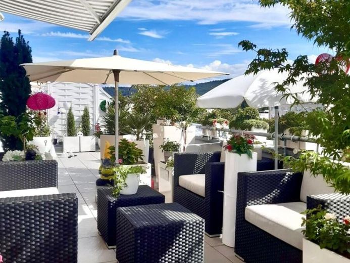 Au-dessus des toits d’Ettlingen : appartement-terrasse exclusif en duplex avec terrasse ensoleillée – Photo 1