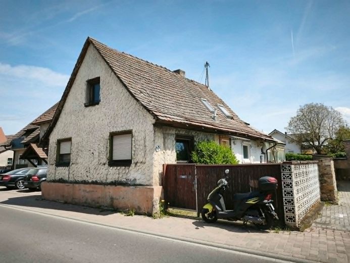 Altes Haus mit großem Grundstück und Potenzial – Foto 1
