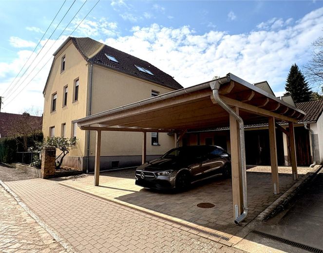 Hausansicht - Straße